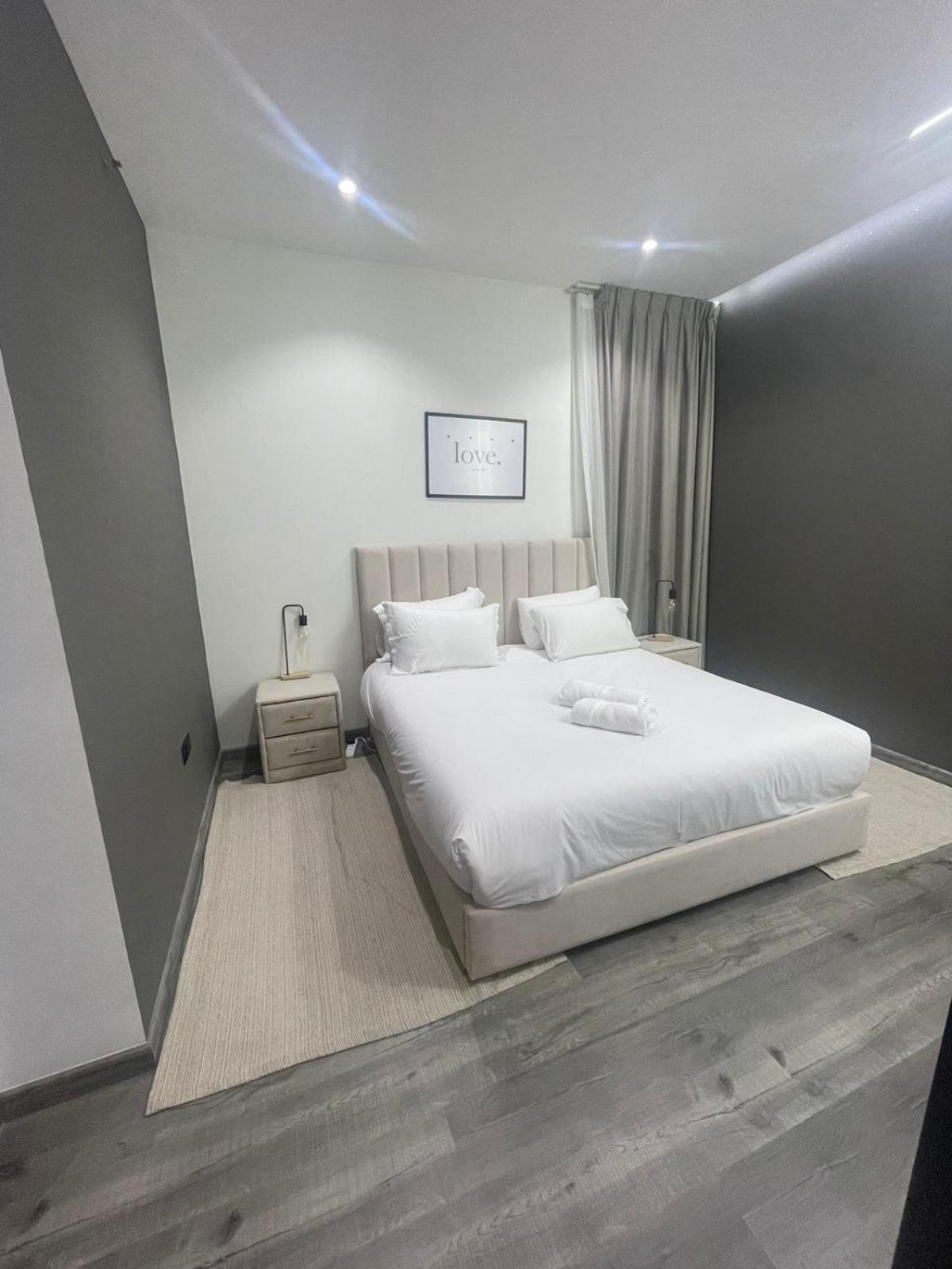 Luxury Modern One Bedroom Apartment At Dubai Marina - Marina Pinnacle Tower Exteriör bild